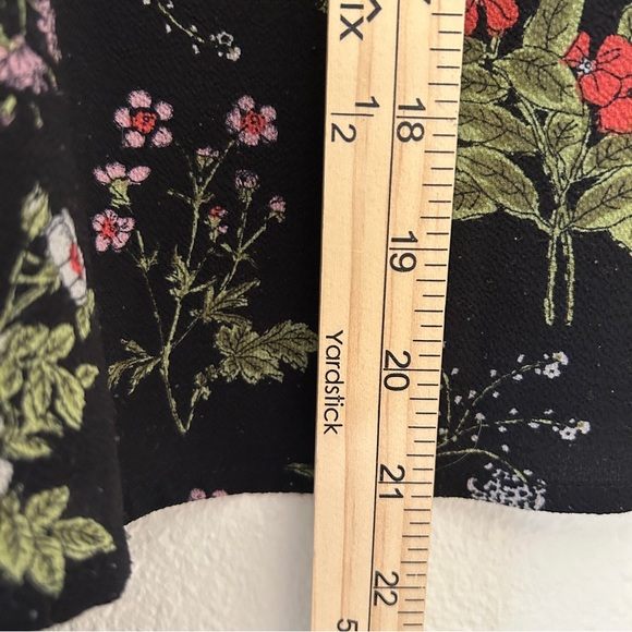 Leith Black Long Sleeve Floral Blouse Top Poetcore Red Green Women's Size Small - Picture 10 of 12